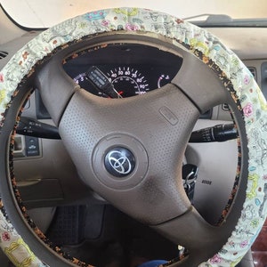 Friends Steering Wheel Cover made with Licensed Friends Fabric