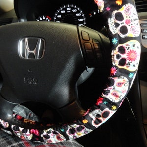Vibrant Sugar Skull Steering Wheel Cover image 1