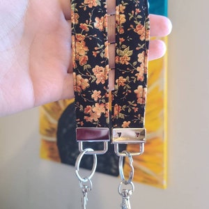 Floral Wristlet Keychain, Key fob, Car Accessories, Gift for Her, Purse Accessorie