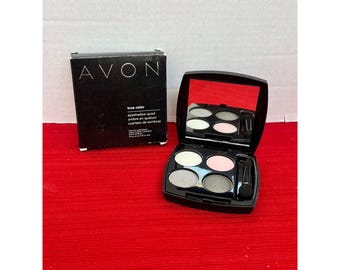 Palette di ombretti vintage Avon True Color Quad Smoky Eyes Q801, nuova nella sua confezione originale.