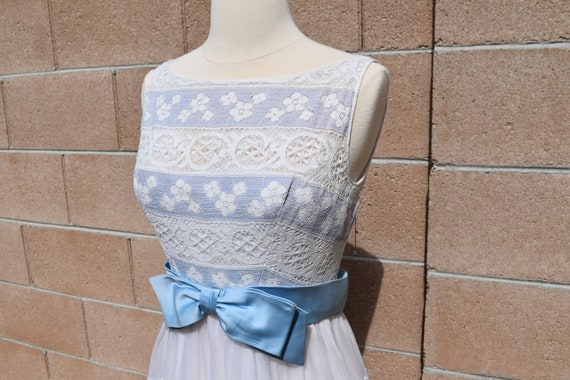 Vintage 60s/70s White and Blue Formal/Prom maxi D… - image 6