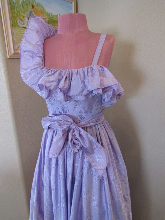 Vintage 1970s/1980s Lilac Formal/Prom Dress Size X