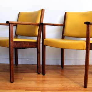 Johnson Chair - Etsy