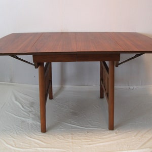 Mid Century Modern Drop Leaf Dining Table with Butterfly Leaf image 2