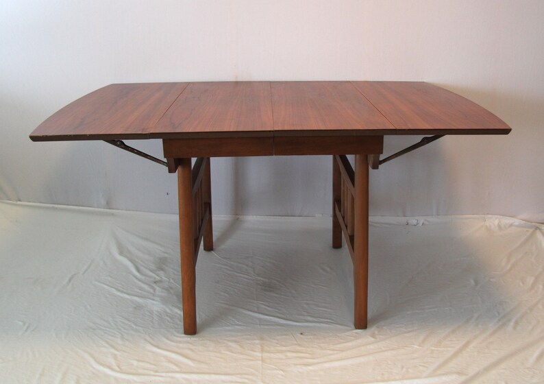 Mid Century Modern Drop Leaf Dining Table with Butterfly Leaf image 2