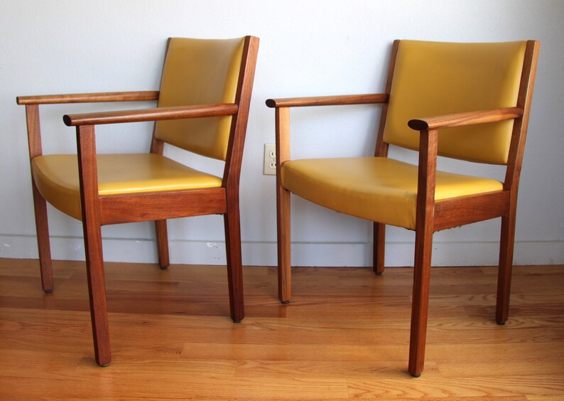 Mid Century Walnut Armchairs by Johnson Chair Company, A Pair image 3