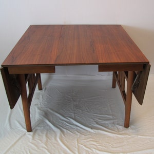 Mid Century Modern Drop Leaf Dining Table with Butterfly Leaf image 9