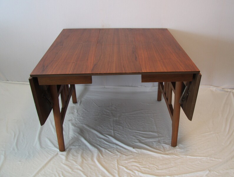 Mid Century Modern Drop Leaf Dining Table with Butterfly Leaf image 9