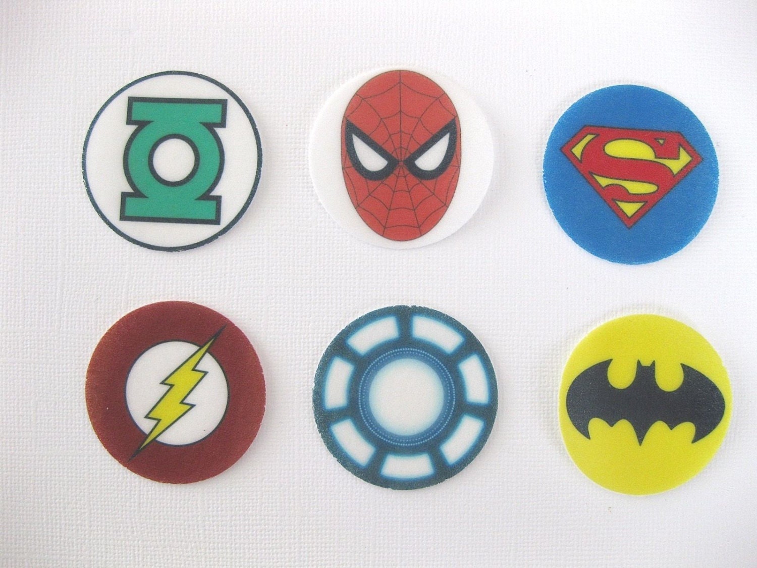12 PRE CUT Superhero EDIBLE Rice Wafer Paper Card Cupcake Toppers - Etsy