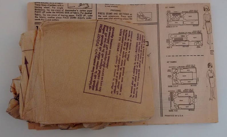 Vintage 60/'s McCall/'s 6284 Summer Sleeveless Slim Fitting Keyhole Dress Sewing Pattern 3 Options Petite Size UK 10 Bust 32