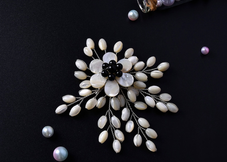 Shell Flower Brooch,Freshwater Pearl Brooch Pin,Wire Wrapped Brooch,Brooch Corsage,Blooming branch brooch,Gift For Women,Wedding party