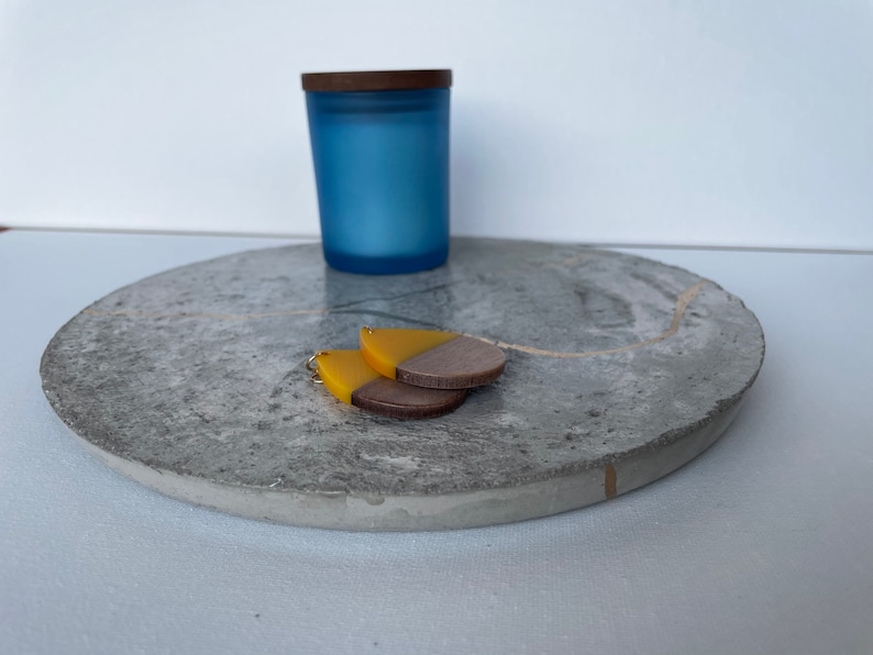 Cracked Pottery with Gold Accents PRE ORDER Kintsugi Inspired Distressed Concrete Decorative Bowl