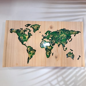 Carte du monde verte - Résine dorée / Carte du monde multicolore / Décoration murale en bois de carte du monde / Bois rustique / Best-seller