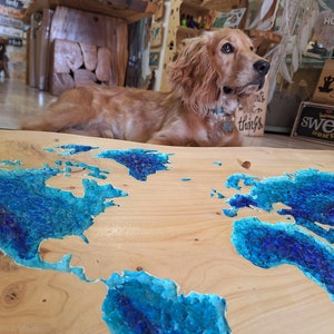 Tonos de mapa del mundo azul / Mapa del mundo multicolor / Decoración de la pared del mapa del mundo de madera / Madera rústica con resina de colores / Best Seller / Big 5