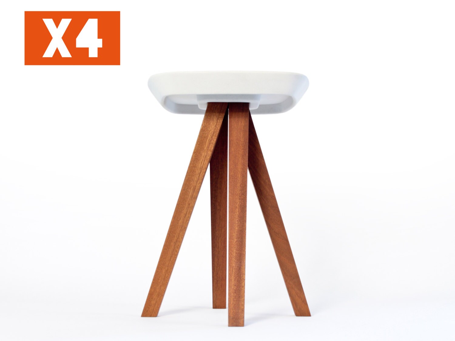 Lot De 4 tabourets, Guéridons