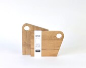O Oiled oak cutting board, chopping board, tray or trivet