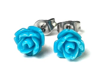 Mini clous d'oreilles roses bleus - acier inoxydable - bijoux fleurs - idée cadeau Just Trisha