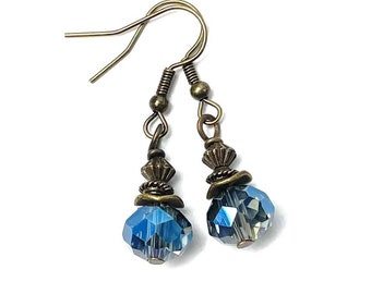 Pendientes de bronce con cuentas de cristal tallado en azul de estilo romántico boho vintage