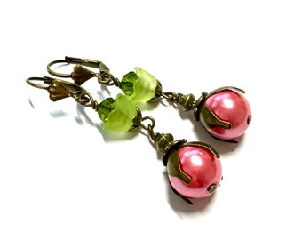 Boucles d'oreilles fleurs en rose et vert olive, bronze antique, romantique, bohème, floral, printemps