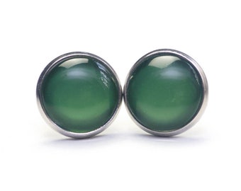 Boucles d'oreilles clous vert sapin - différentes tailles - idée cadeau de Just Trisha