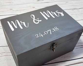 Personalised Mr & Mrs Wooden box - Wooden Wedding box - Memory Box With Lock - Anniversary Gift Idea - Wedding Keepsake Box Gift - Grey box
