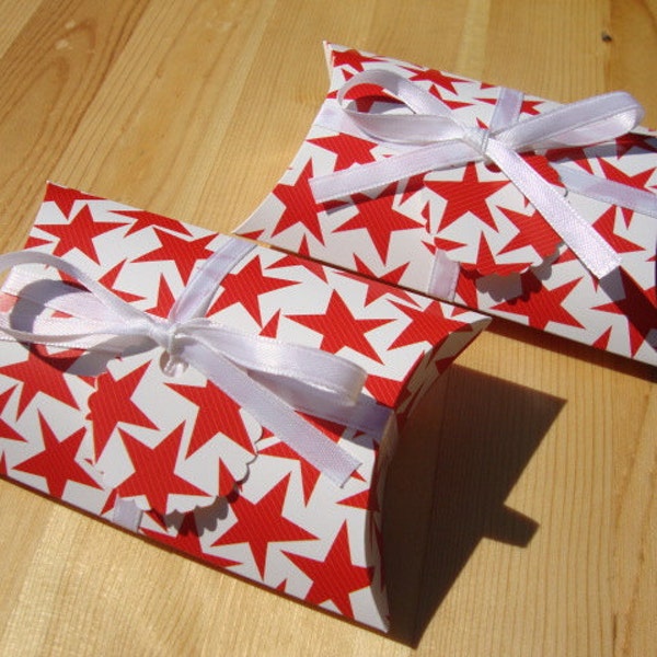 6 Pillow Boxes - Red Stars - Set of 6 - Party Favors - Treat Boxes - Gift Boxes - Handmade - FREE SHIPPING to United States and Canada