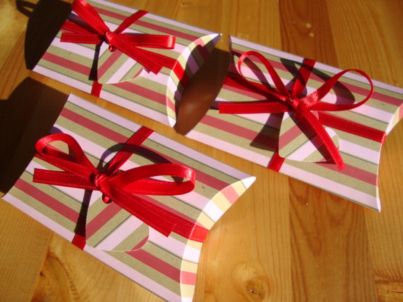 10 Valentine Pillow Boxes Set of 10 Treat Boxes Party Etsy