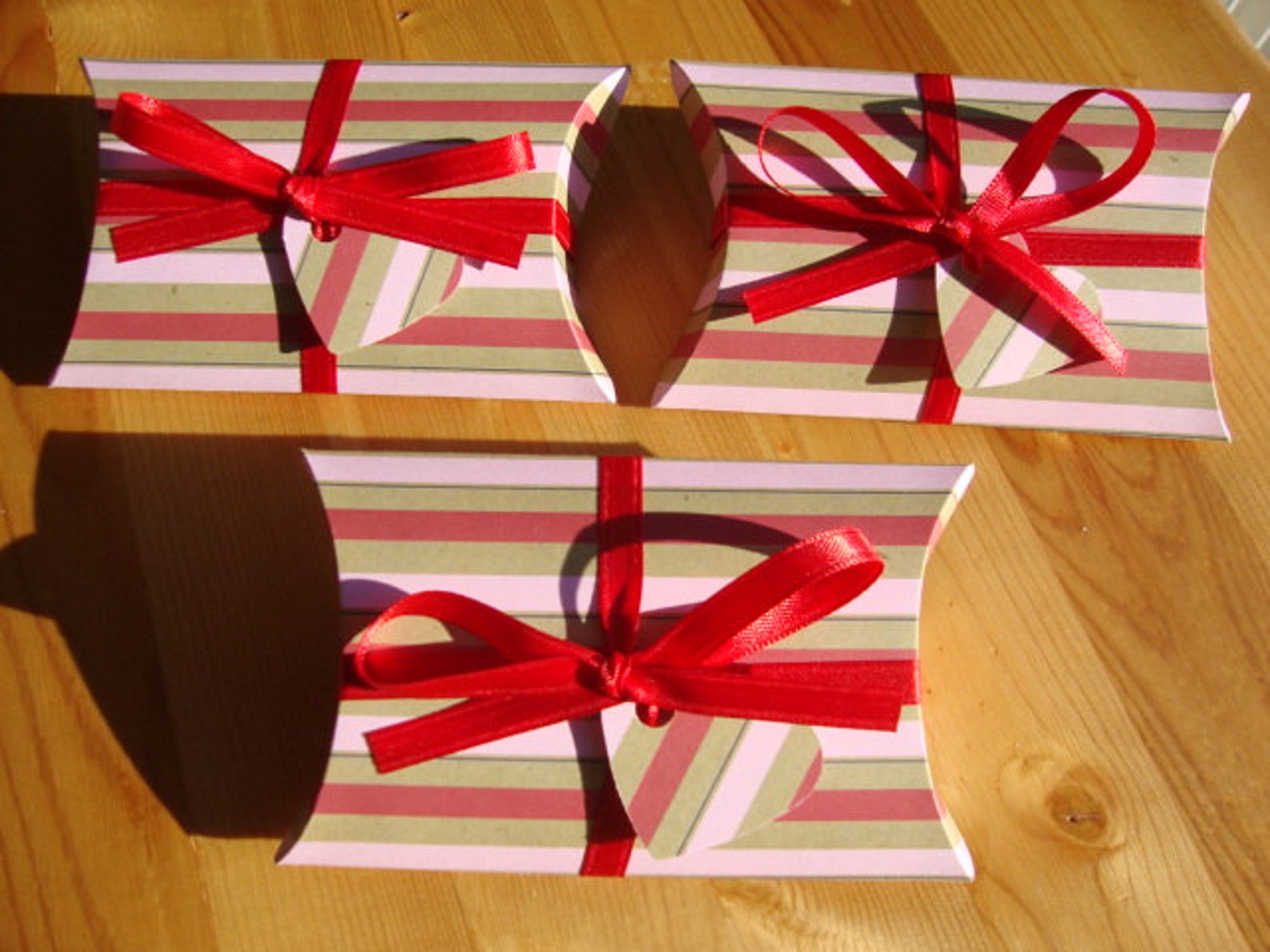 10 Valentine Pillow Boxes Set of 10 Treat Boxes Party Etsy