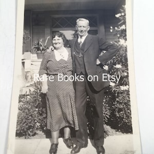 Vintage Photo &quot;Mom and Dad&quot; Family 1920s Snapshot Photo Old Black & White Photograph Found Paper Ephemera