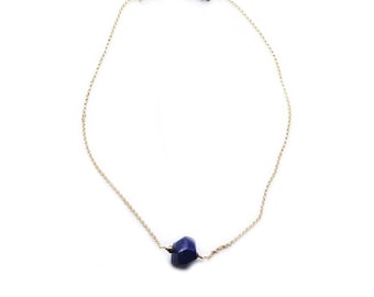 Naszyjnik z lapis lazuli // Choker z niebieskim kamieniem // Naszyjnik choker z kamieniami szlachetnymi // Naszyjnik wypełniony złotem // Prezent dla niej