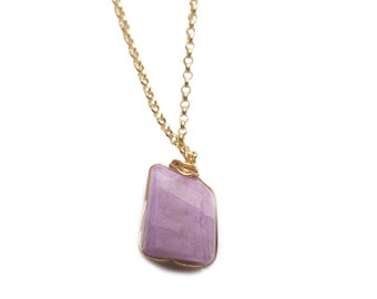 Moonstone Necklace // Lavender color Moonstone // Dainty Necklace // Gemstone Necklace // Gold filled necklace // Gift for her