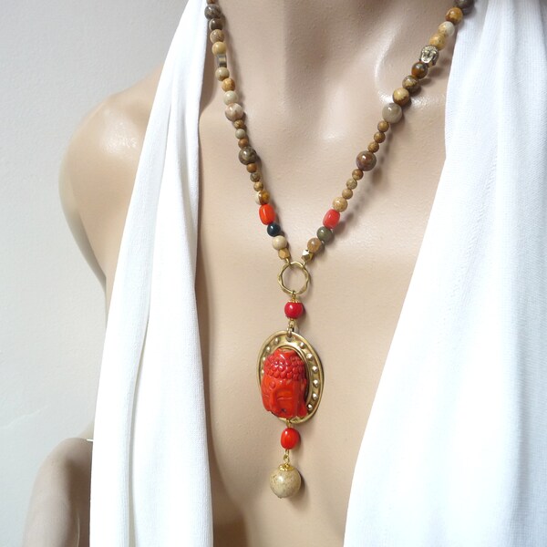 Collier bouddha , collier zen, collier rouge et beige , pièce unique .