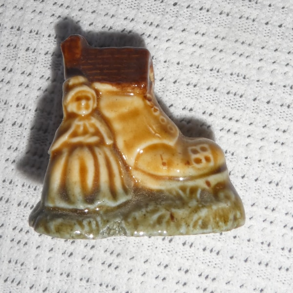 Wade figurine-Old Woman Who Lived in a Shoe -Nursery Rhymes-Easter Basket