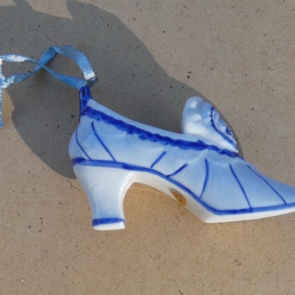 Blue and White ceramic shoe- Made in China-Small shoe -DIY Floral-DIY Bridesmaid gift