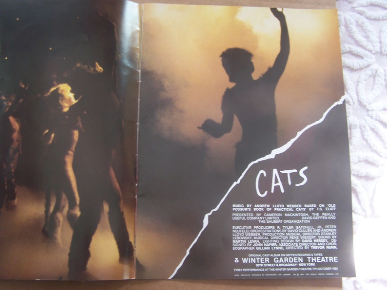 Cats Souvenir Brochurevintagebooklettebirthday Gift 1981musical