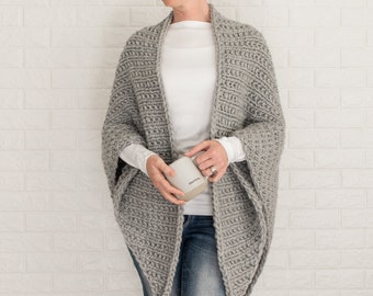 Knitting Pattern - Chunky Knit Triangle Shawl Knitting Pattern PDF – Quick Knit with Super Bulky Yarn – Beginner Friendly Oversized Wrap