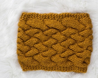 Resourceful - Knitting Pattern - Cable Knit Cowl - Brome Fields