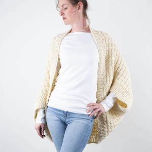 Knitting Pattern, Chunky Knit Shrug Knitting Pattern, Beginner-Friendly, Squishy Blanket Sweater, Cozy Blanket Shawl Wrap, Basketweave