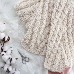 Knitting Pattern, Chevron Infinity Scarf Knitting Pattern, Simple Beginner Pattern, Chunky Knit Scarf, Quick & Easy Super Bulky Knit Scarf