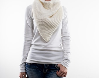 Knitting Pattern, Triangle Shawl Scarf Pattern, Super Simple Fingering or DK Weight Yarn, Garter Stitch Knit Shawl Scarf, Traditional