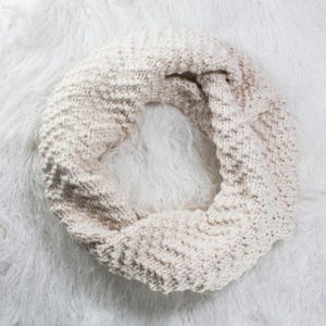 Knitting Pattern - Chunky Chevron Knitting Stitch Cowl Infinity Scarf - Brome Fields