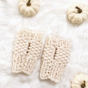 Super Bulky Fingerless Knit Gloves Knitting Pattern Determination image 5