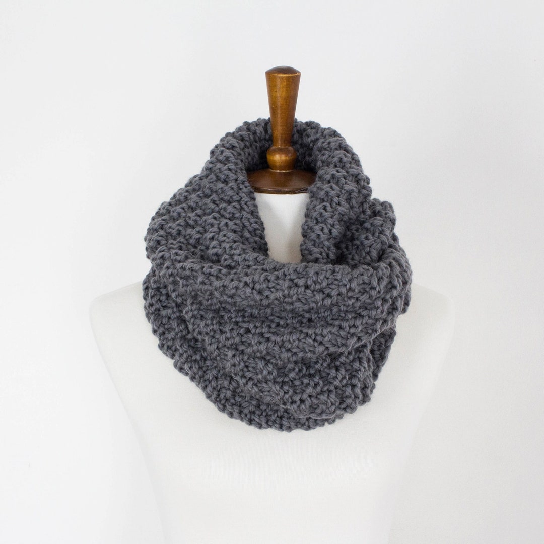 Super Chunky Cowl Knitting Pattern, Pretty Infinity Scarf Knit Cowl ...