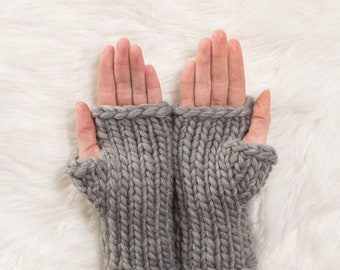 Chunky Fingerless Knit Gloves Knitting Pattern - Potential