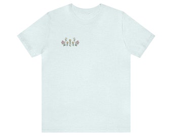 Camiseta de flores: camisa simple de flores silvestres, camisa amante de la naturaleza, camisa de plantas, camisa de jardinería, camiseta de manga corta de Jersey unisex, dibujo de línea clásica