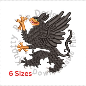 Könnte beinhalten: Schwarzes und oranges gesticktes Design eines Greifs mit ausgebreiteten Flügeln, der auf seinen Hinterbeinen steht. Das Design ist kreisförmig und hat einen grauen Hintergrund.