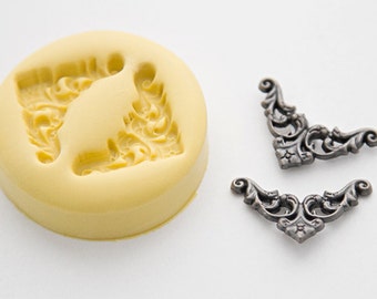 Victorian Filigree Corner Frames Silicone Mold: 2 Cavity