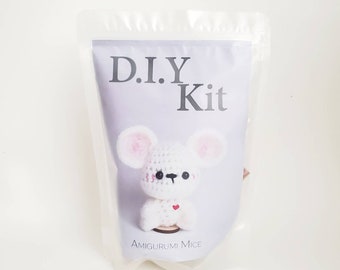 DIY KIT - Amigurumi C Yarn Hut Mice