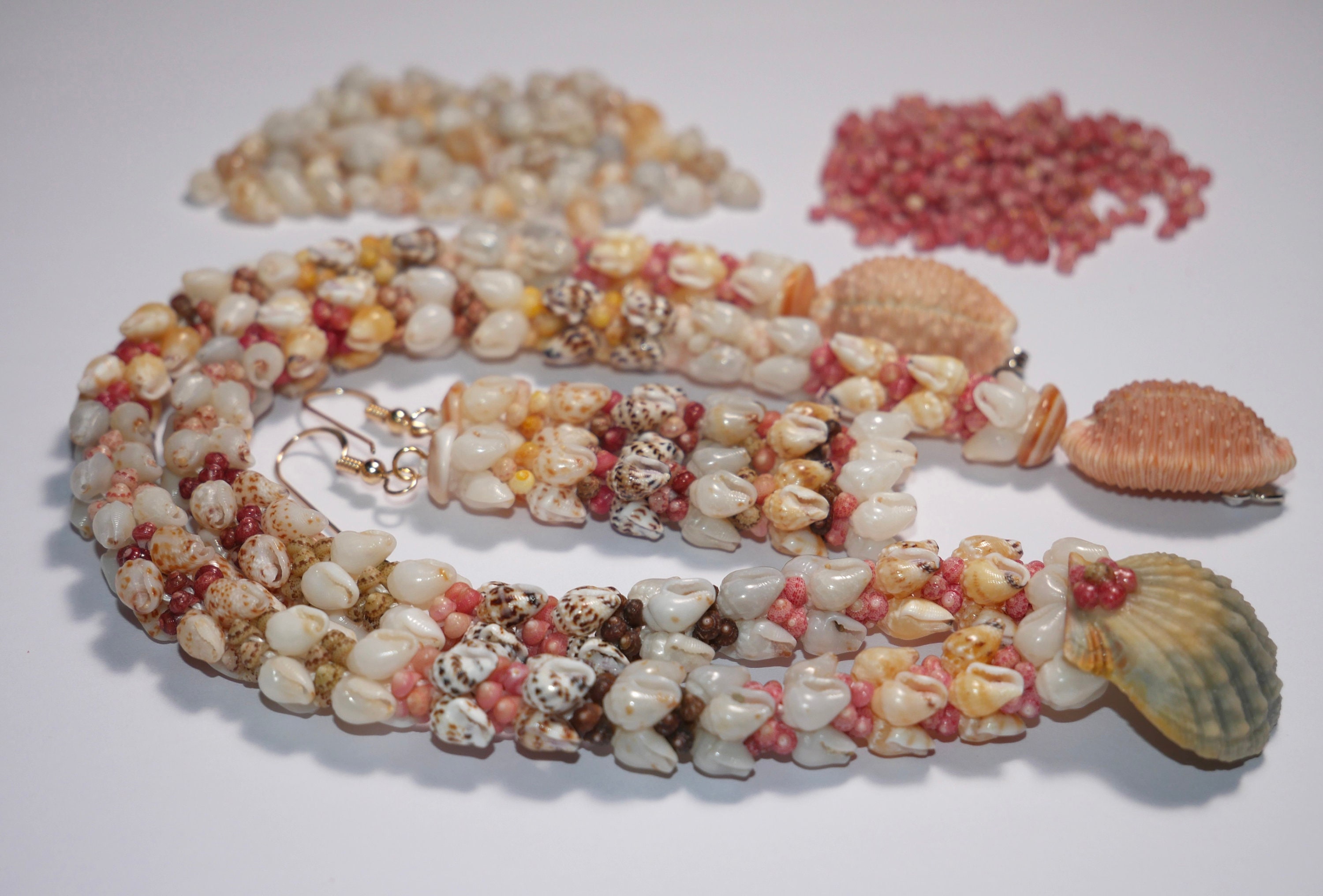 20 インチ ユニークなニイハウ シェル レイ、グレー サンライズ