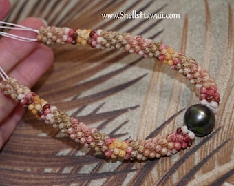 Niʻihau Shell Lei - Momi & Kahelelani Shells with Tahitian Pearl